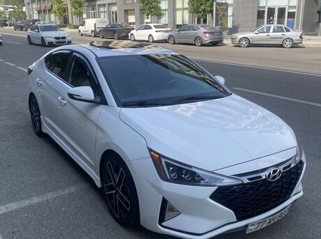 Hyundai Elantra 2020