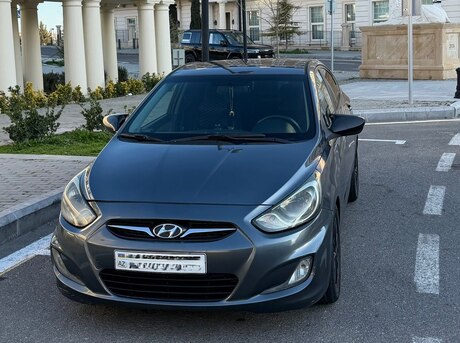 Hyundai Accent 2013