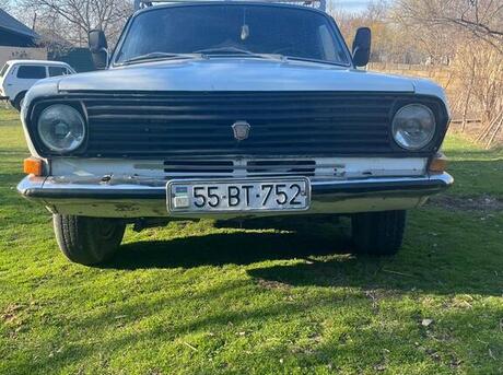 GAZ 24 1983