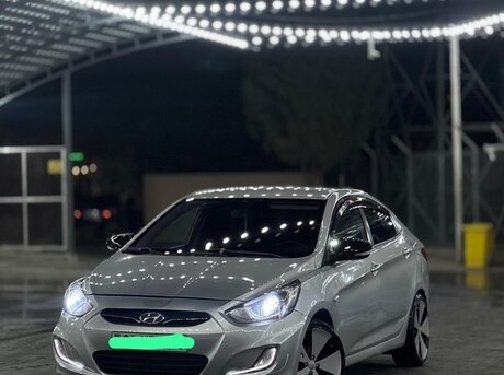 Hyundai Accent 2013