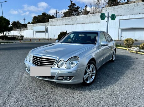 Mercedes E 220
