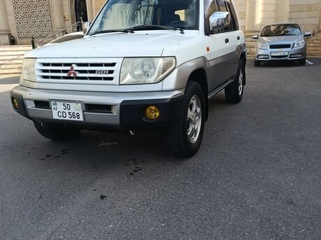 Mitsubishi Pajero io 1998