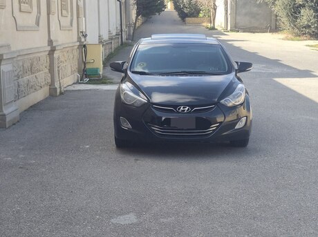 Hyundai Elantra 2013