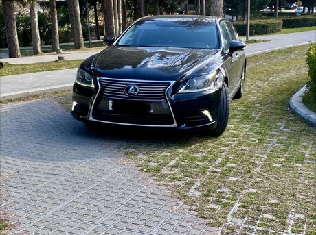 Lexus LS 460