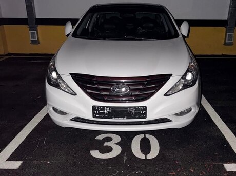 Hyundai Sonata 2010