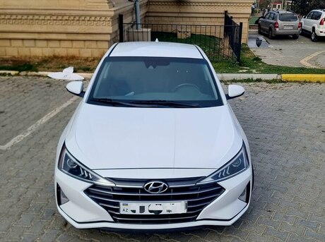 Hyundai Elantra 2020