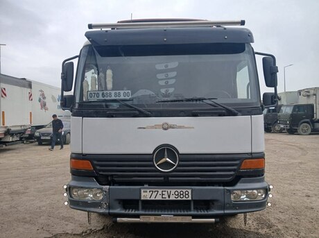 Mercedes Atego 815