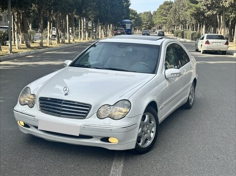 Mercedes C 240