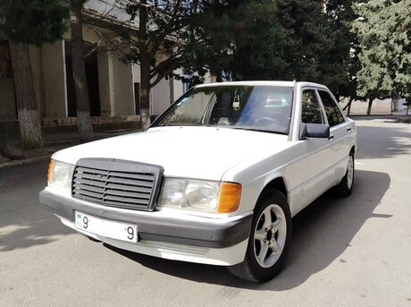 Mercedes 190 1990