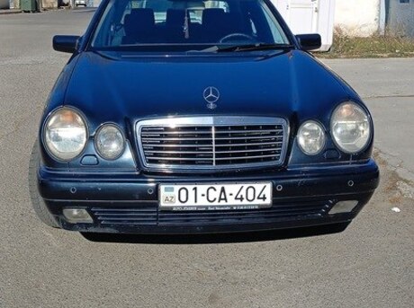 Mercedes E 240