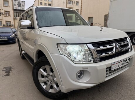 Mitsubishi Pajero 2013