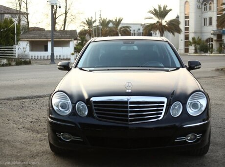 Mercedes E 280