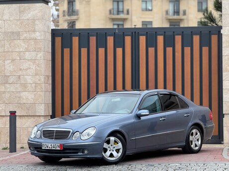 Mercedes E 200 2004