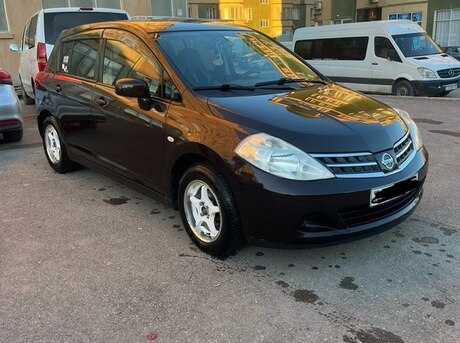 Nissan Tiida 2011