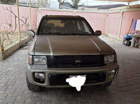 Infiniti QX4 1998