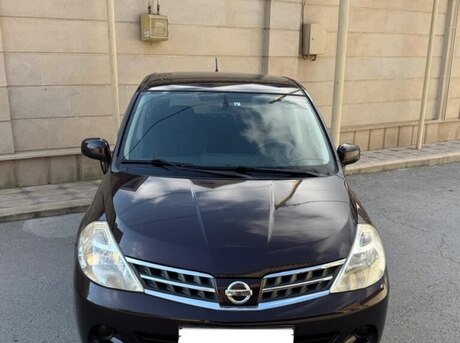 Nissan Tiida 2011