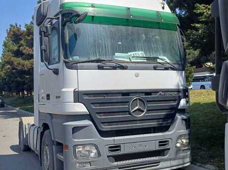 Mercedes Actros 1844