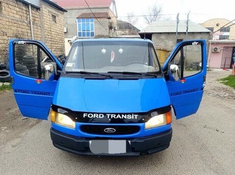 Ford Transit 2000