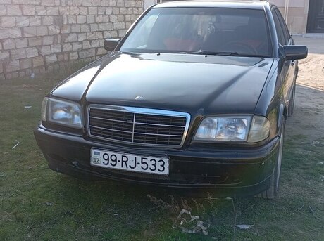 Mercedes C 180