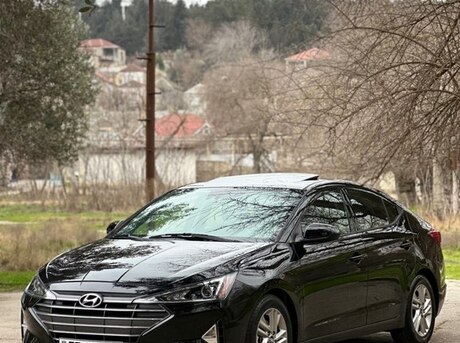 Hyundai Elantra 2019