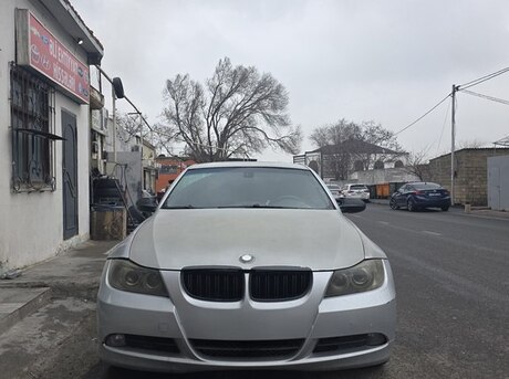 BMW 323