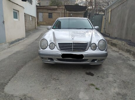 Mercedes E 240 2000