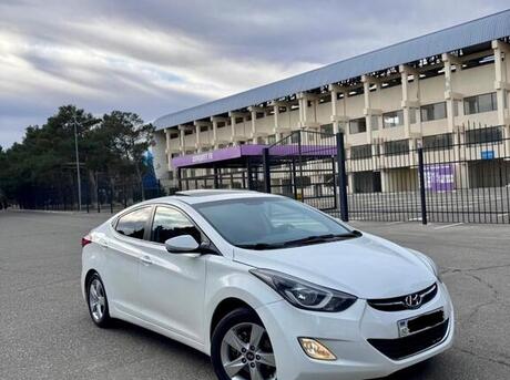 Hyundai Elantra 2012