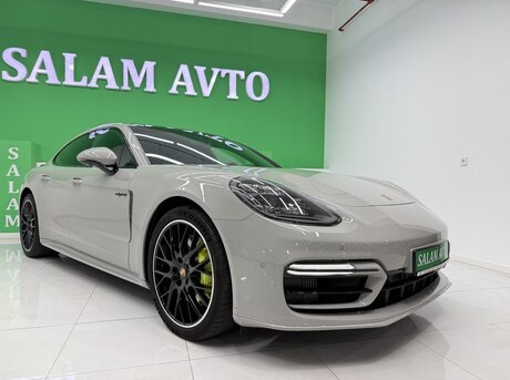 Porsche Panamera 4 E-Hybrid