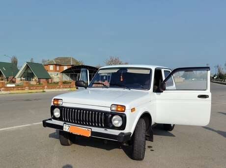 LADA (VAZ) Niva 2012