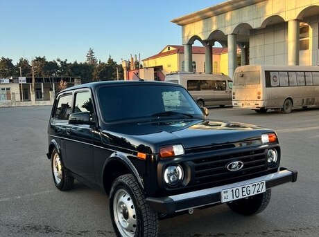 LADA (VAZ) Niva 2023