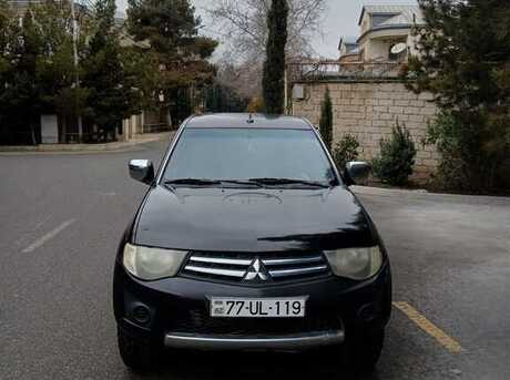 Mitsubishi L200 2012