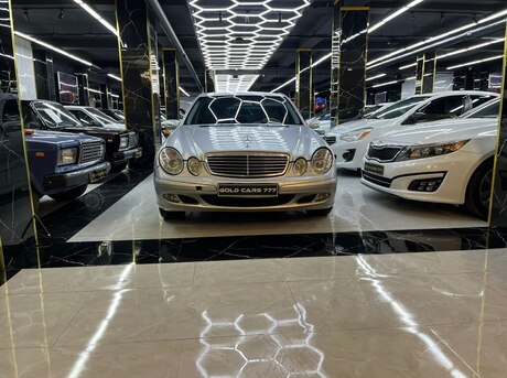 Mercedes E 240