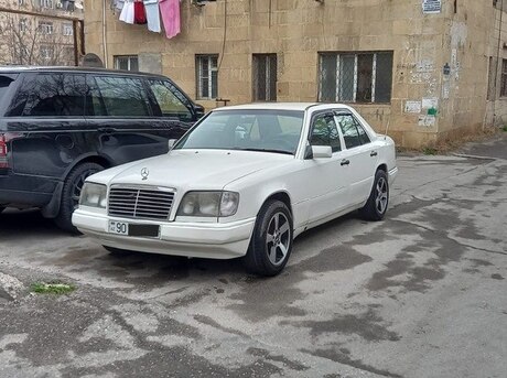 Mercedes 200 E