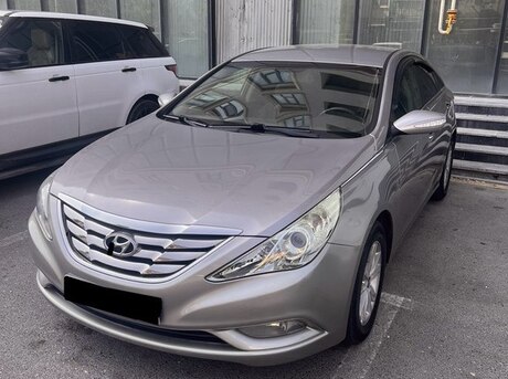 Hyundai Sonata 2010