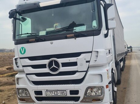 Mercedes Actros 1844