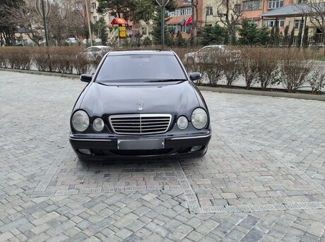 Mercedes E 270 2000
