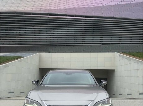 Lexus ES 300h 2020