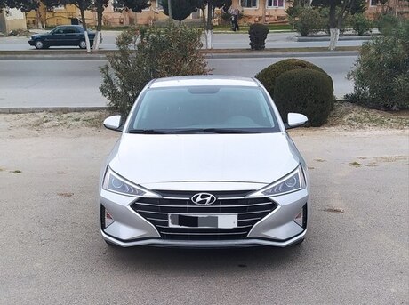 Hyundai Elantra 2019