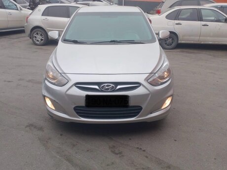 Hyundai Accent 2011