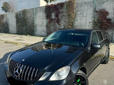 Mercedes E 200