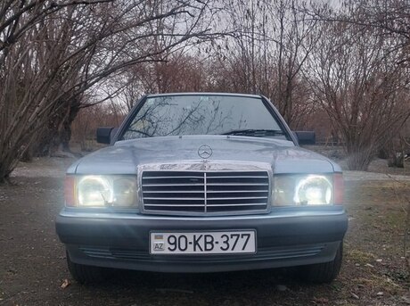 Mercedes 190 1990