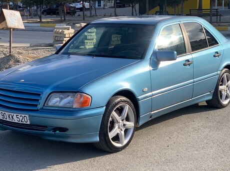 Mercedes C 240