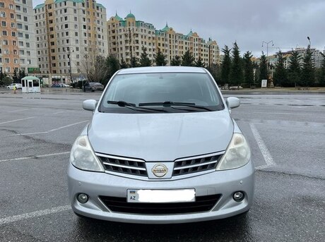 Nissan Tiida 2012