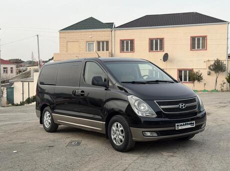 Hyundai H-1 2012