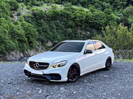 Mercedes E 220 2015