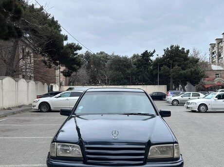 Mercedes C 180