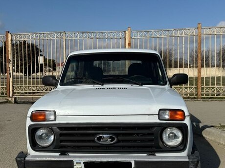 LADA (VAZ) Niva 2003