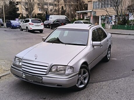 Mercedes C 180