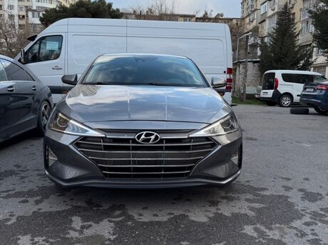 Hyundai Elantra 2019