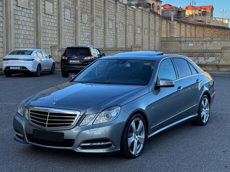 Mercedes E 250 2012